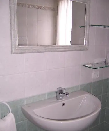 Otel Pineta 3*